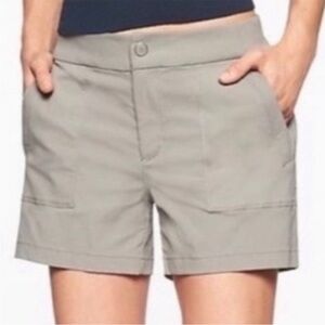 Athleta Trekkie North Short Size 22